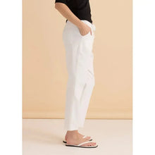 Kenzie Jogger / White
